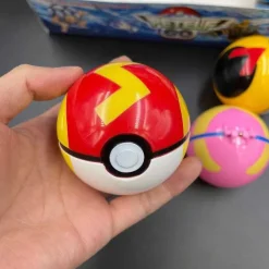 Grose Pokebälle (Ca. 8Cm) Mit Figuren (8 Stk. Im Spiel Set)
