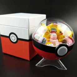 Groser Pokeball Mit Pokemon Figur