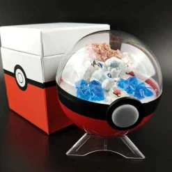 Groser Pokeball Mit Pokemon Figur