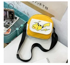 Pikachu Umhangetasche In Verschiedenen Farben