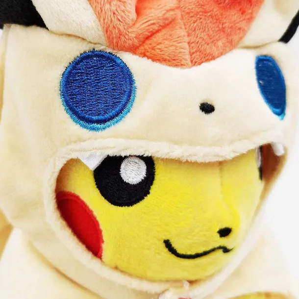 Pluschfigur Pokemon Pikachu Verkleidet Als Victini, Ca. 20 Cm