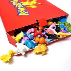 Pokemon Geschenkbox Mit 144 Figuren